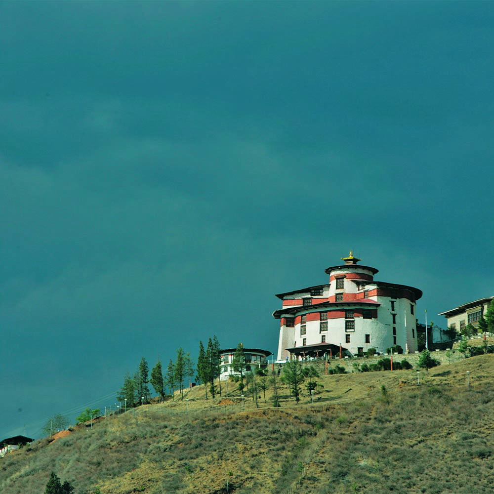 The National Museum, above Rinpung Dzong