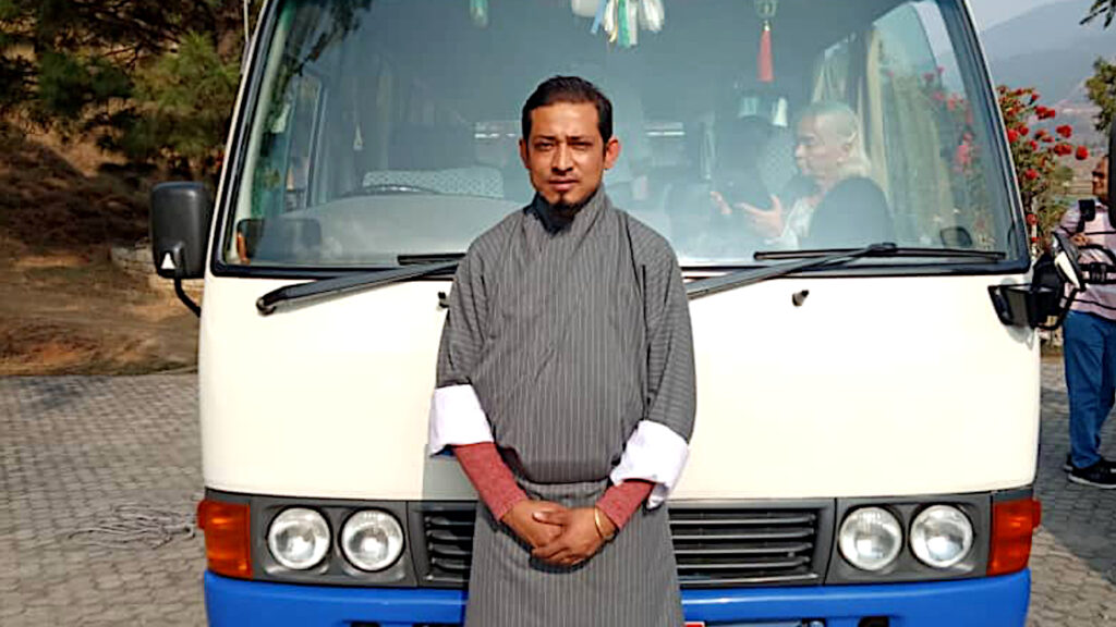 Narayan Gazmer, Driver